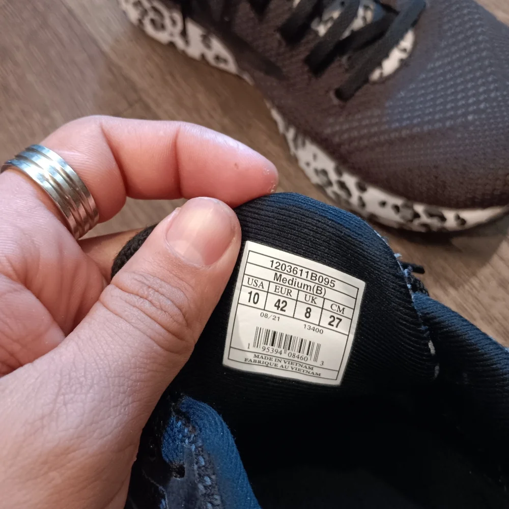 Women's Black Knit Sneakers with Leopard-Print Accents - Picture 5 of 6